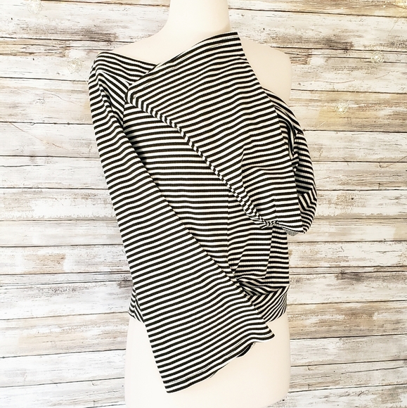 She+Sky Off Shoulder Bell Sleeve Stripe Cr… - Picture 4 of 7